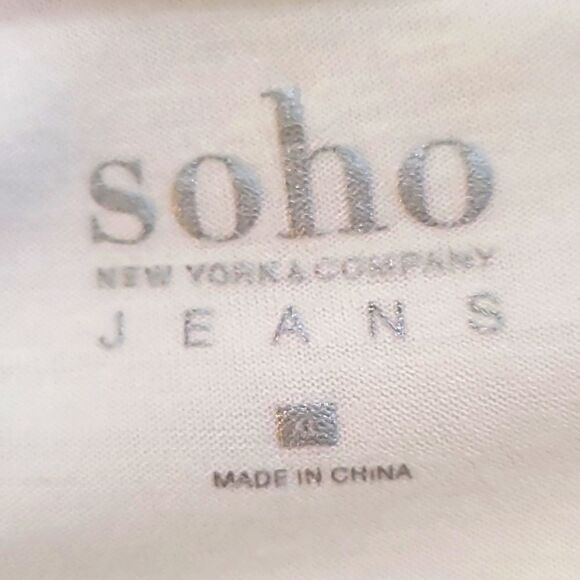 Soho White T-Shirt with Off-White Lace Overlay, Size XL - Picture 8 of 9